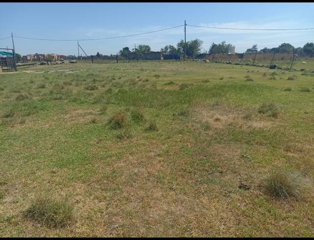 93,766M² FARM FOR SALE IN ROODS GARDENS
